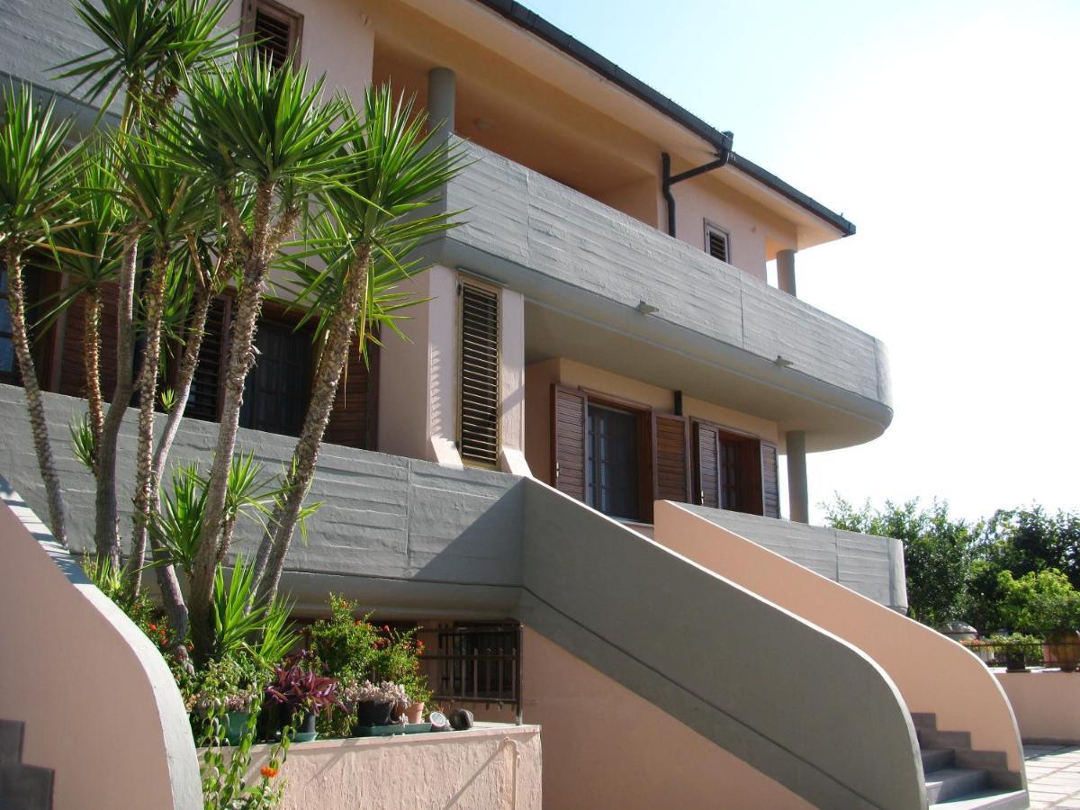 B&B Villa Alba มาเตรา ภายนอก รูปภาพ