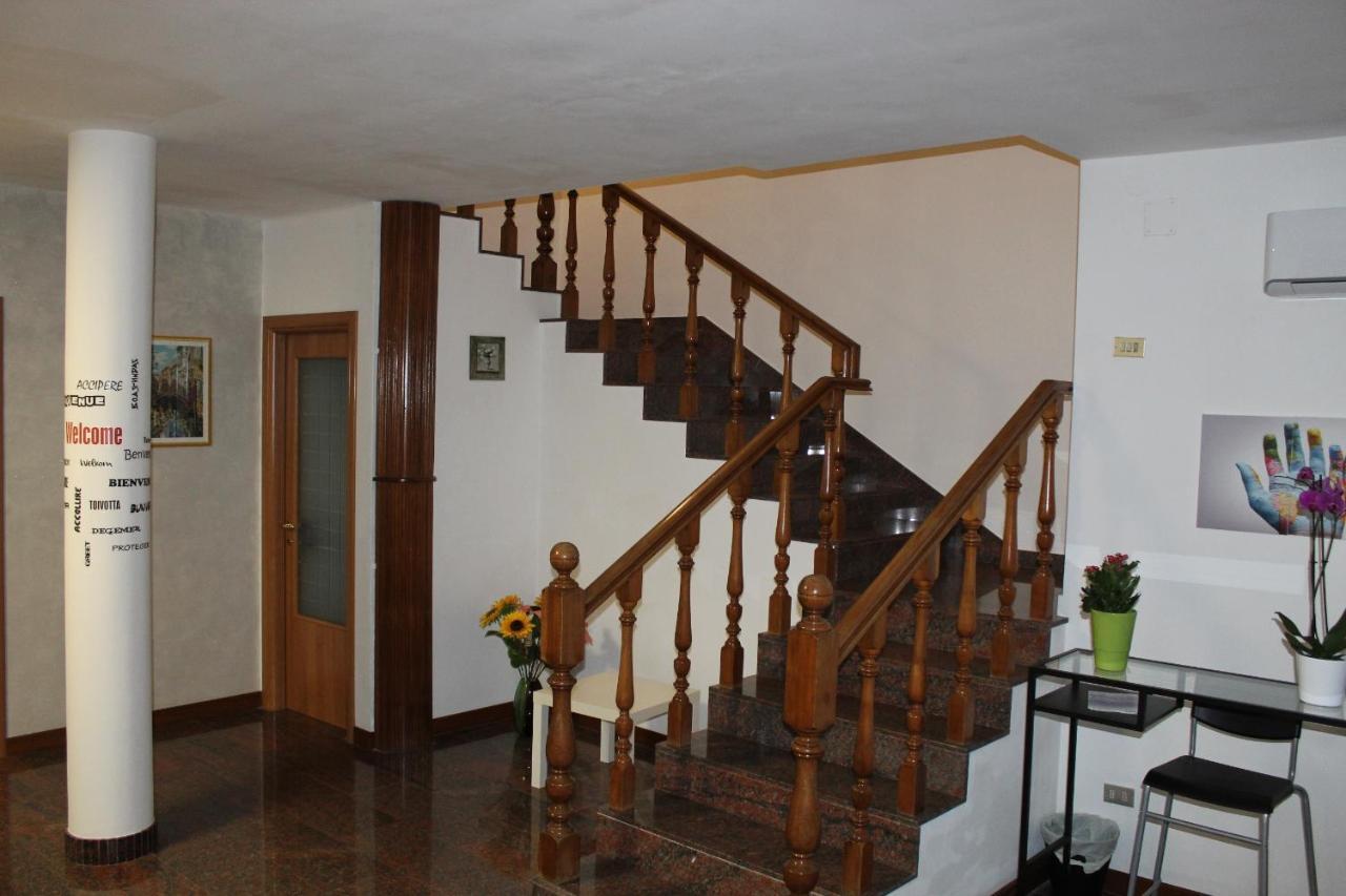 B&B Villa Alba มาเตรา ภายนอก รูปภาพ